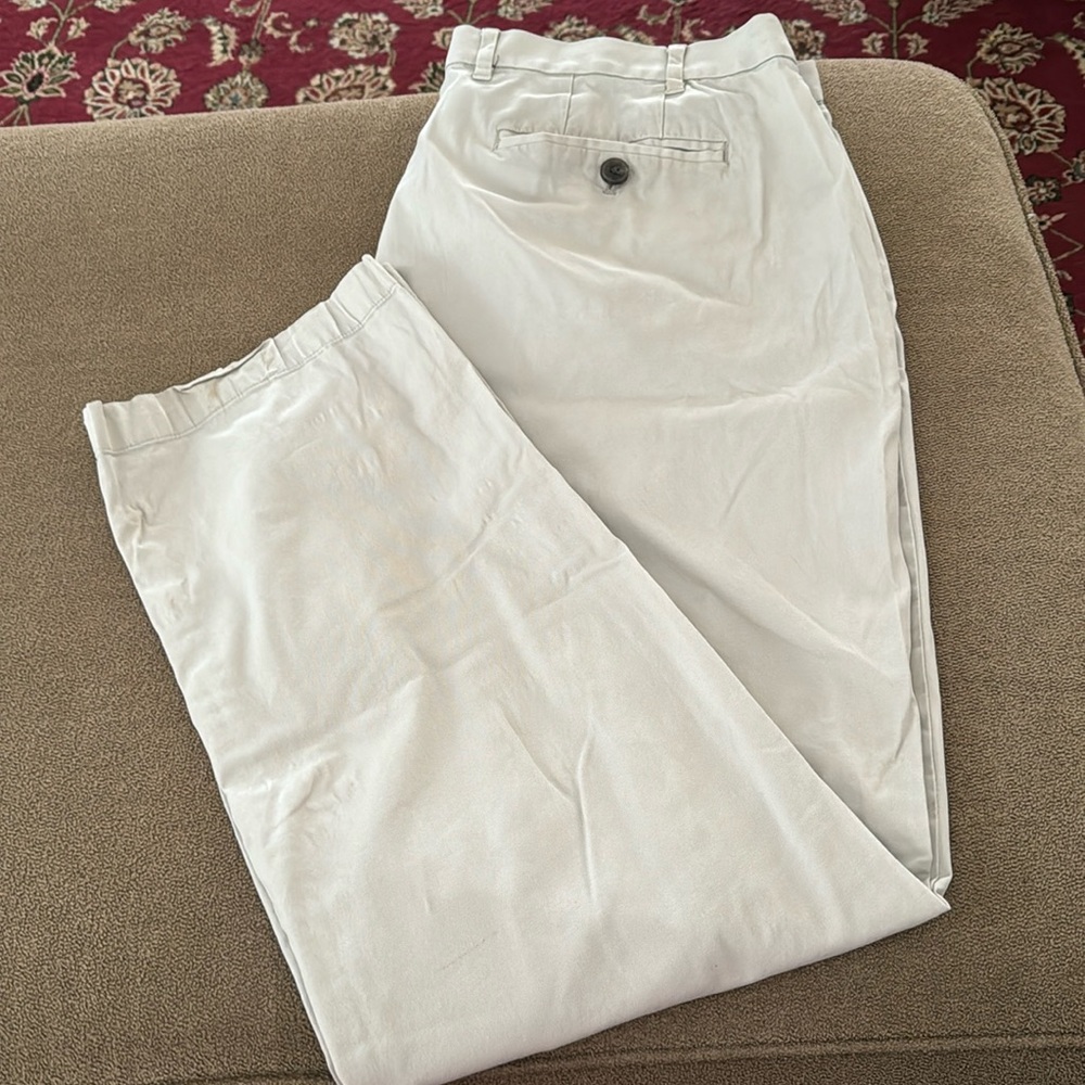 Men’s Find. Khaki Golf Pants Slacks Size 40x32 (TD)